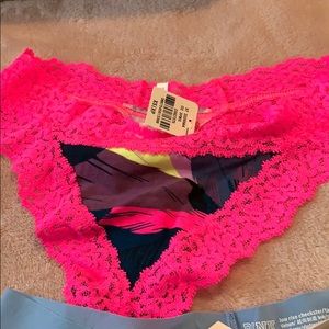Ladies NWT PINK by VS thong